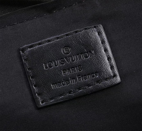 ルイヴィトンバッグ着用イメージ